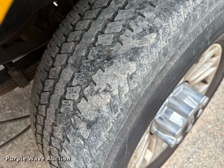 image for item EJ4546 2019 Ford F350 Super Duty utility bed pickup truck