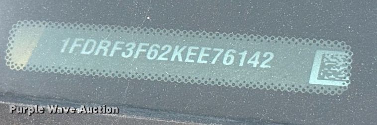 image for item EJ4546 2019 Ford F350 Super Duty utility bed pickup truck