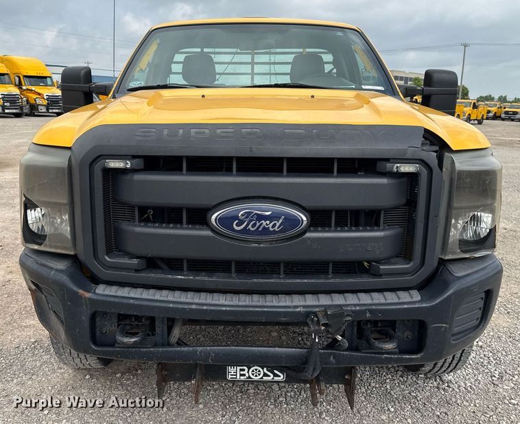 image for item EJ4547 2015 Ford F350 Super Duty  utility bed pickup truck