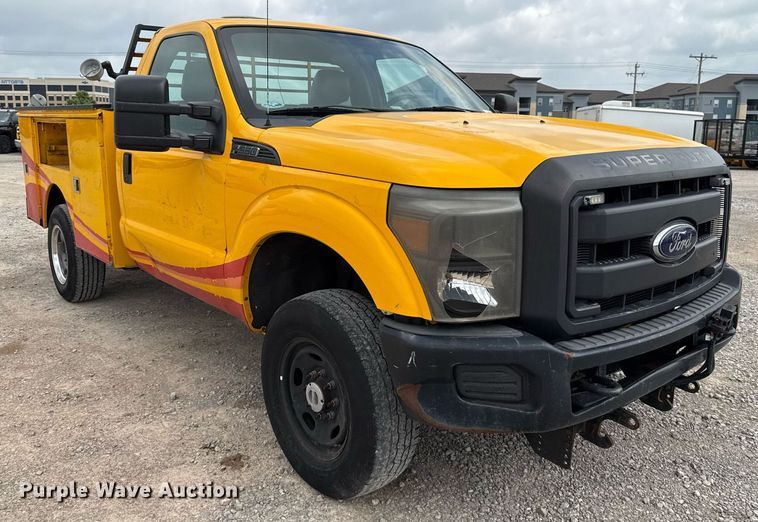 image for item EJ4547 2015 Ford F350 Super Duty  utility bed pickup truck