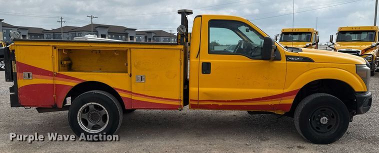 image for item EJ4547 2015 Ford F350 Super Duty  utility bed pickup truck