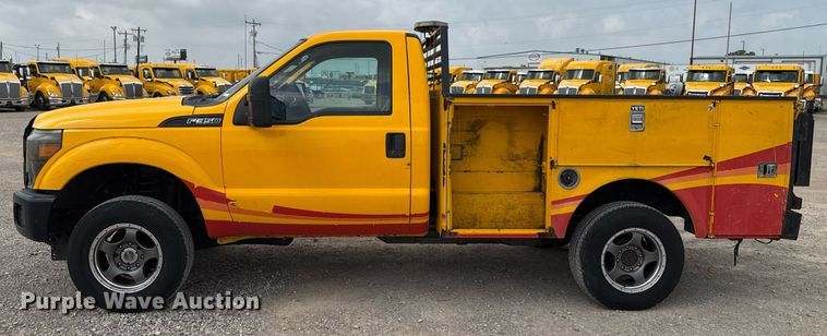 image for item EJ4547 2015 Ford F350 Super Duty  utility bed pickup truck