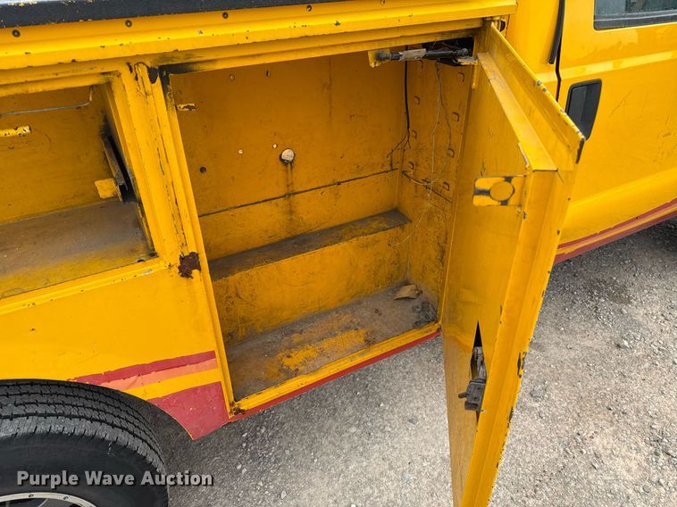 image for item EJ4547 2015 Ford F350 Super Duty  utility bed pickup truck