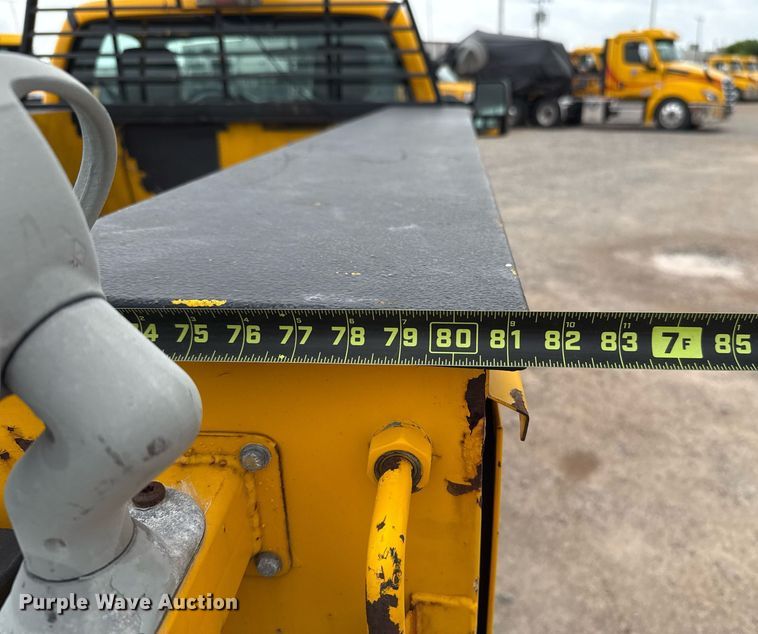 image for item EJ4547 2015 Ford F350 Super Duty  utility bed pickup truck