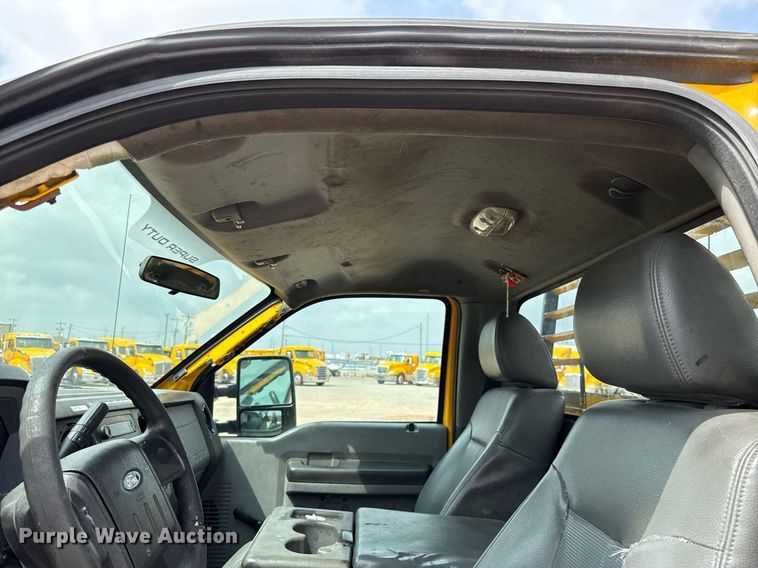 image for item EJ4547 2015 Ford F350 Super Duty  utility bed pickup truck