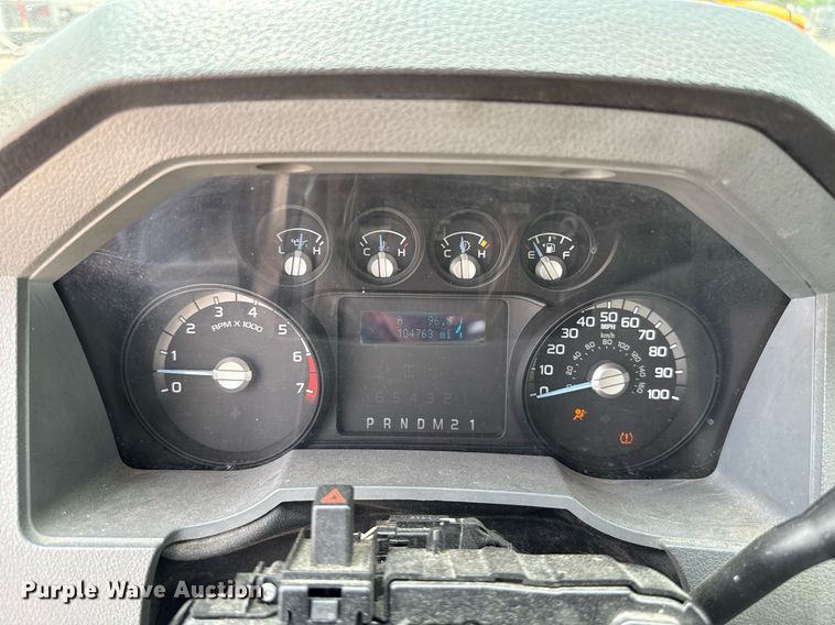 image for item EJ4547 2015 Ford F350 Super Duty  utility bed pickup truck