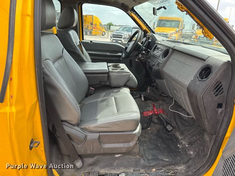 image for item EJ4547 2015 Ford F350 Super Duty  utility bed pickup truck