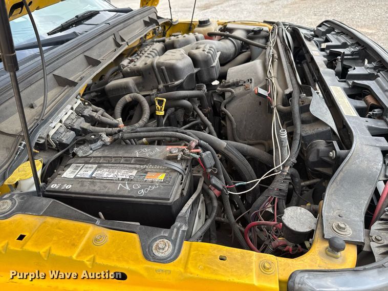 image for item EJ4547 2015 Ford F350 Super Duty  utility bed pickup truck