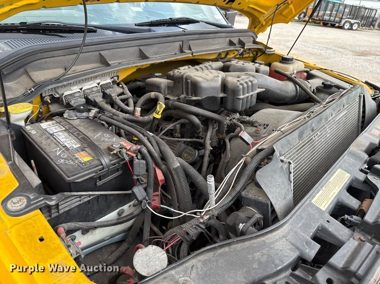 image for item EJ4547 2015 Ford F350 Super Duty  utility bed pickup truck