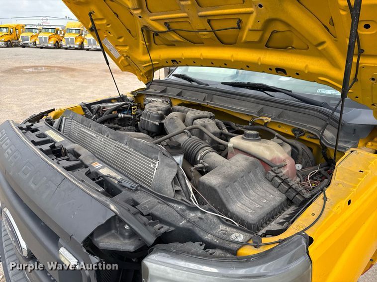 image for item EJ4547 2015 Ford F350 Super Duty  utility bed pickup truck