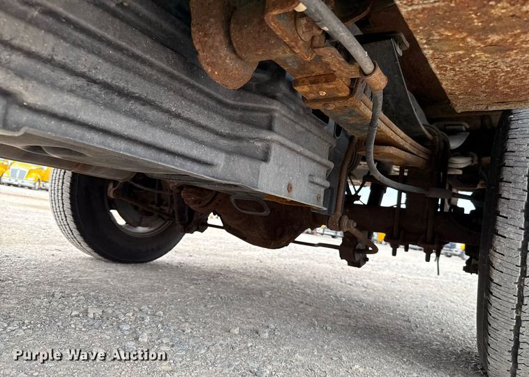 image for item EJ4547 2015 Ford F350 Super Duty  utility bed pickup truck