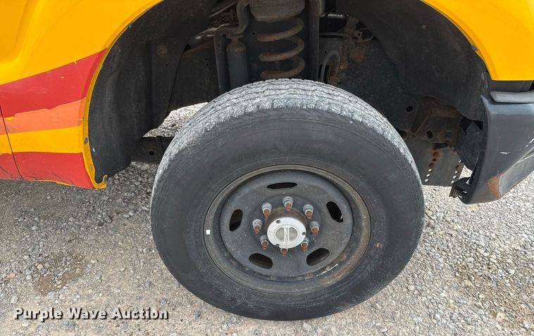 image for item EJ4547 2015 Ford F350 Super Duty  utility bed pickup truck