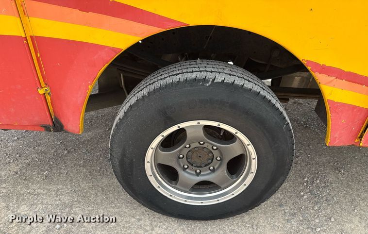 image for item EJ4547 2015 Ford F350 Super Duty  utility bed pickup truck