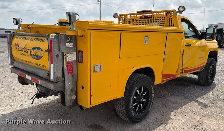 image for item EJ4548 2018 Chevrolet Silverado 3500HD utility bed pickup truck