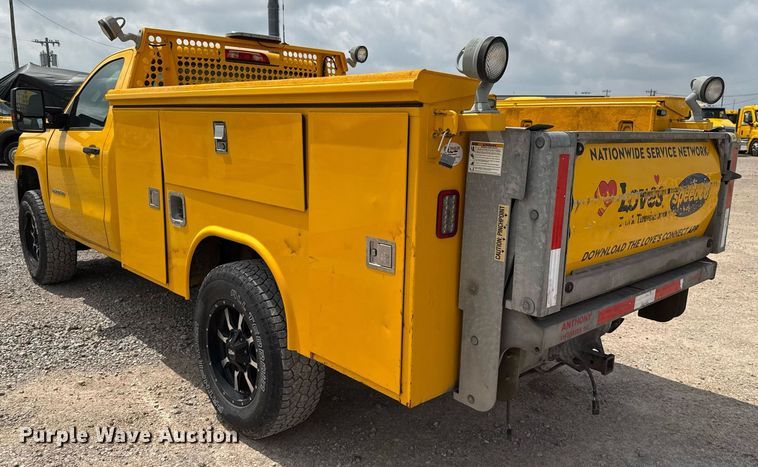 image for item EJ4548 2018 Chevrolet Silverado 3500HD utility bed pickup truck