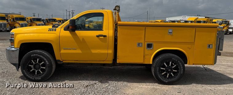 image for item EJ4548 2018 Chevrolet Silverado 3500HD utility bed pickup truck