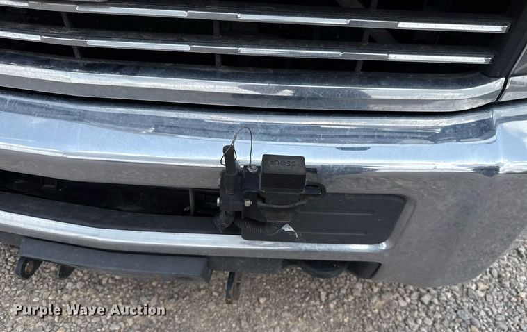 image for item EJ4548 2018 Chevrolet Silverado 3500HD utility bed pickup truck