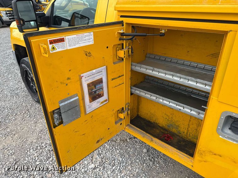 image for item EJ4548 2018 Chevrolet Silverado 3500HD utility bed pickup truck