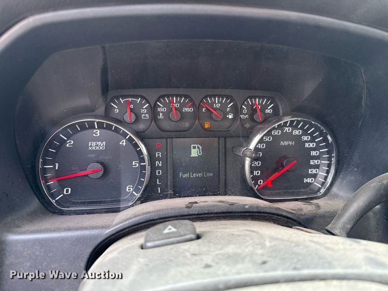 image for item EJ4548 2018 Chevrolet Silverado 3500HD utility bed pickup truck