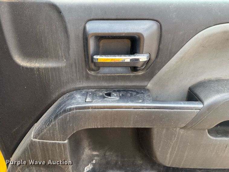 image for item EJ4548 2018 Chevrolet Silverado 3500HD utility bed pickup truck