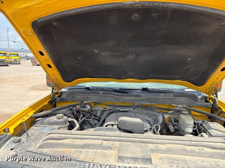 image for item EJ4548 2018 Chevrolet Silverado 3500HD utility bed pickup truck