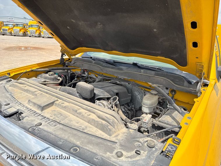 image for item EJ4548 2018 Chevrolet Silverado 3500HD utility bed pickup truck