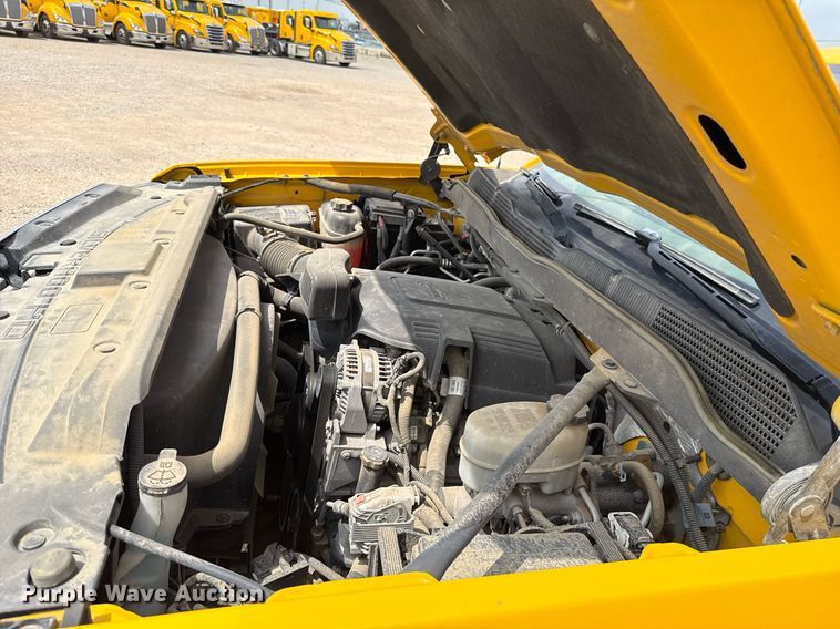 image for item EJ4548 2018 Chevrolet Silverado 3500HD utility bed pickup truck