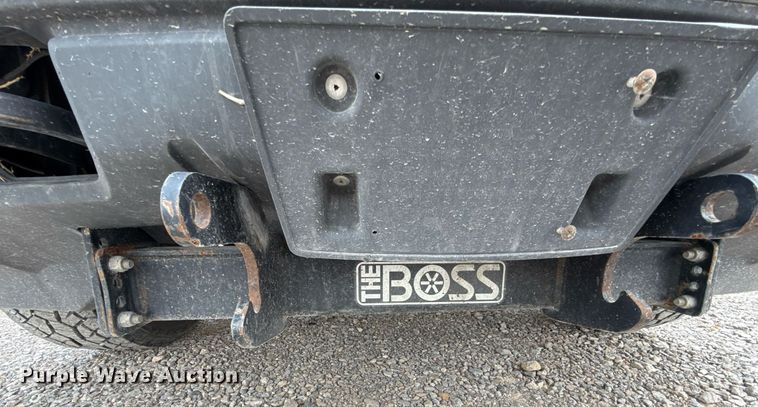 image for item EJ4548 2018 Chevrolet Silverado 3500HD utility bed pickup truck