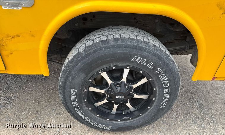 image for item EJ4548 2018 Chevrolet Silverado 3500HD utility bed pickup truck