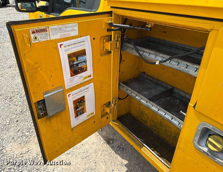 image for item EJ4549 2017 Ford F350 Super Duty utility bed pickup truck