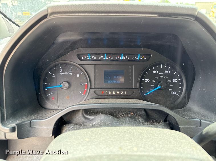 image for item EJ4549 2017 Ford F350 Super Duty utility bed pickup truck