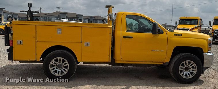 image for item EJ4550 2015 Chevrolet Silverado 3500HD utility bed pickup truck