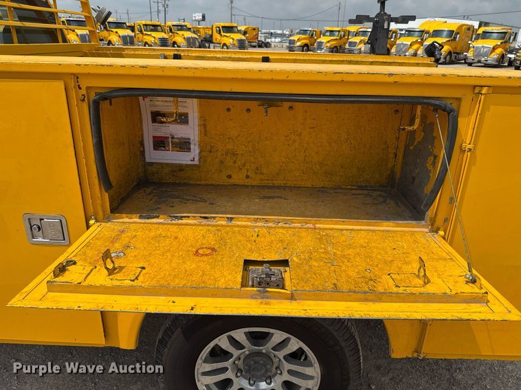 image for item EJ4550 2015 Chevrolet Silverado 3500HD utility bed pickup truck