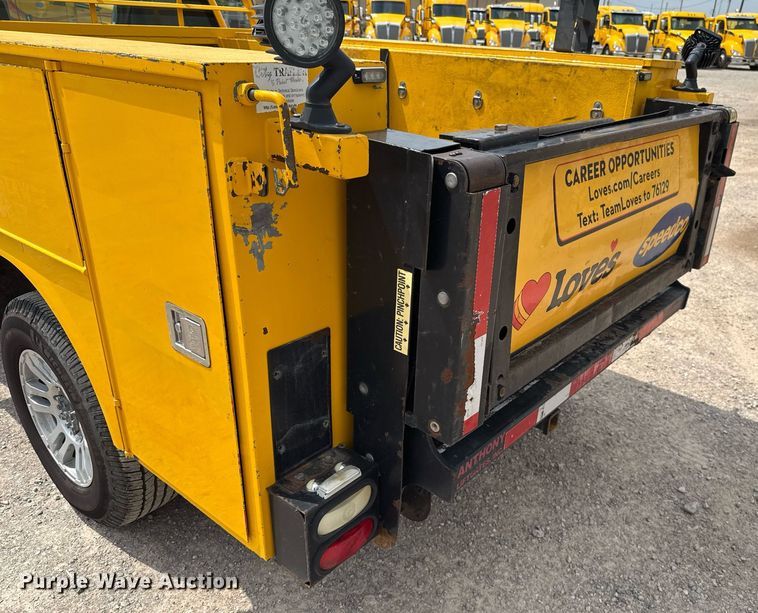 image for item EJ4550 2015 Chevrolet Silverado 3500HD utility bed pickup truck