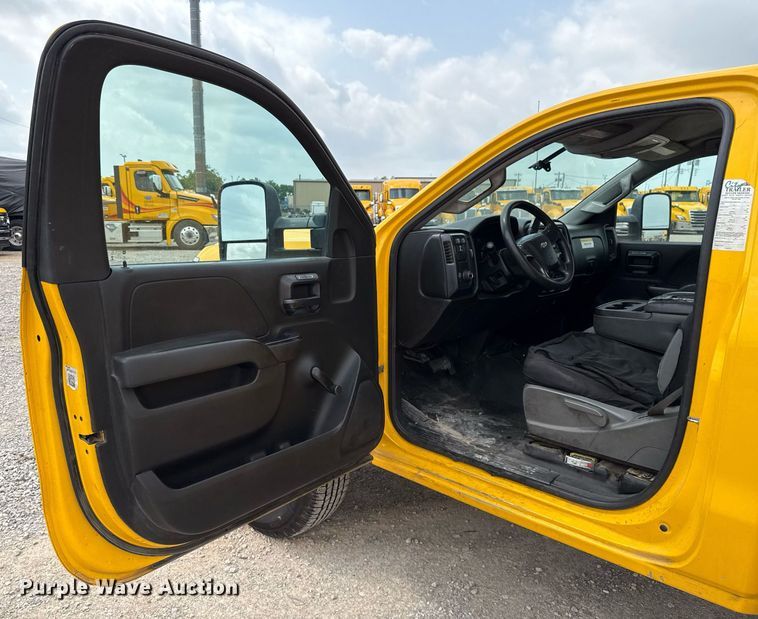 image for item EJ4550 2015 Chevrolet Silverado 3500HD utility bed pickup truck