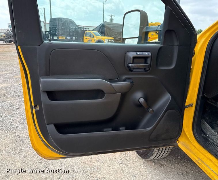 image for item EJ4550 2015 Chevrolet Silverado 3500HD utility bed pickup truck