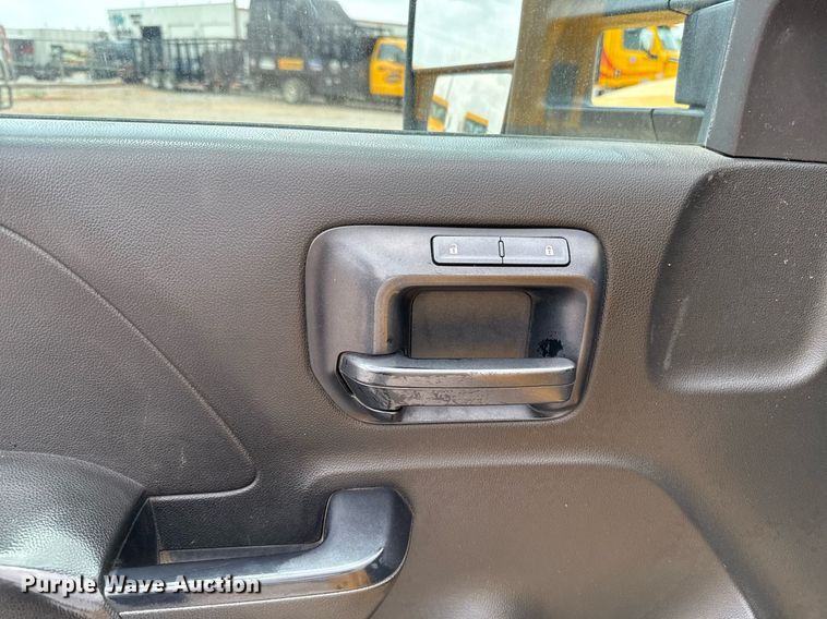 image for item EJ4550 2015 Chevrolet Silverado 3500HD utility bed pickup truck