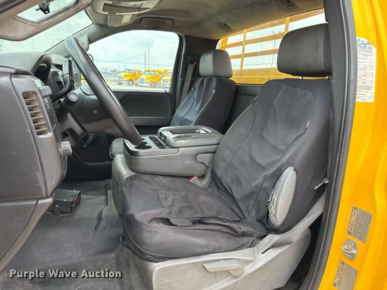 image for item EJ4550 2015 Chevrolet Silverado 3500HD utility bed pickup truck