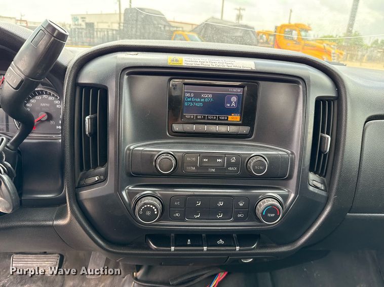 image for item EJ4550 2015 Chevrolet Silverado 3500HD utility bed pickup truck