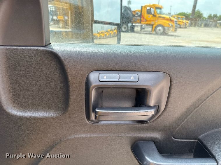 image for item EJ4550 2015 Chevrolet Silverado 3500HD utility bed pickup truck