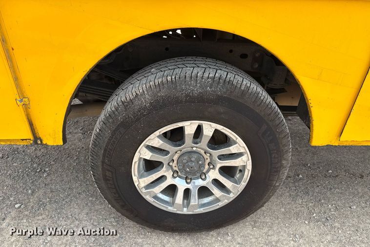 image for item EJ4550 2015 Chevrolet Silverado 3500HD utility bed pickup truck