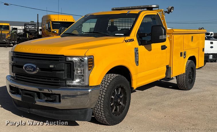 image for item EJ4552 2018 Ford F350 Super Duty XL utility bed pickup truck