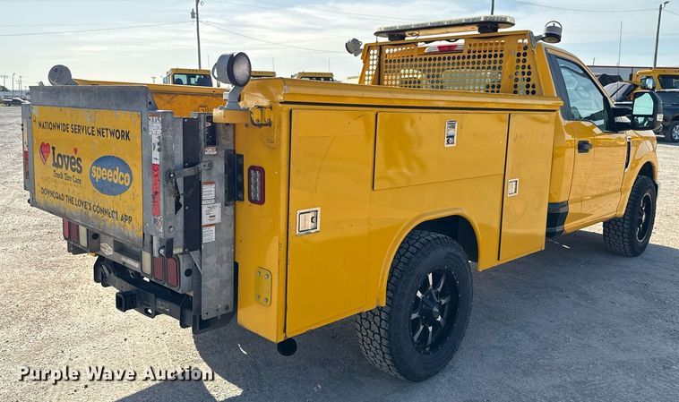 image for item EJ4552 2018 Ford F350 Super Duty XL utility bed pickup truck