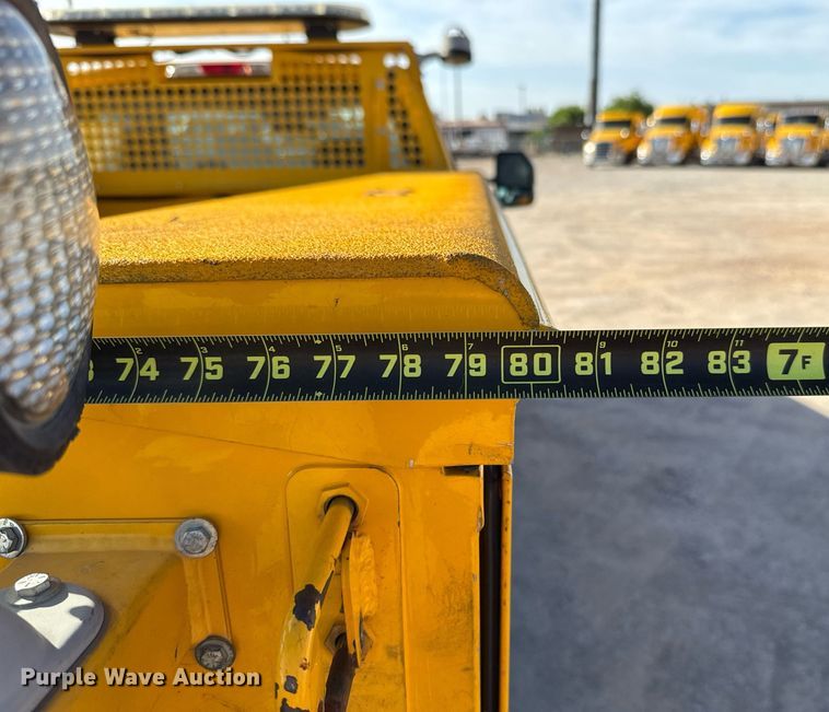 image for item EJ4552 2018 Ford F350 Super Duty XL utility bed pickup truck