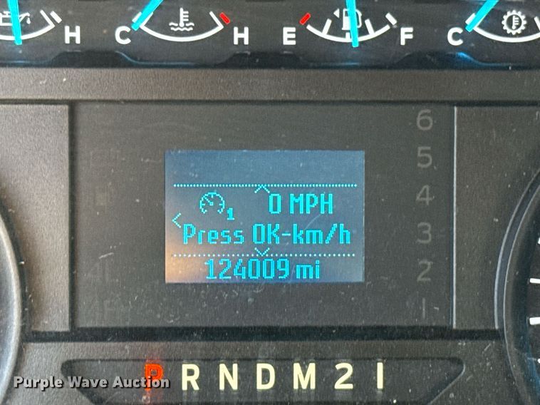 image for item EJ4552 2018 Ford F350 Super Duty XL utility bed pickup truck