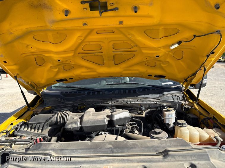 image for item EJ4552 2018 Ford F350 Super Duty XL utility bed pickup truck