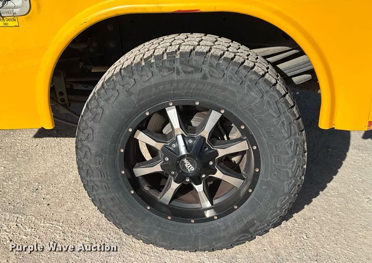 image for item EJ4552 2018 Ford F350 Super Duty XL utility bed pickup truck