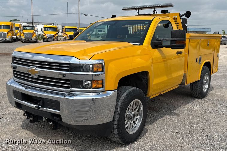 image for item EJ4553 2017 Chevrolet Silverado 3500HD utility bed pickup truck