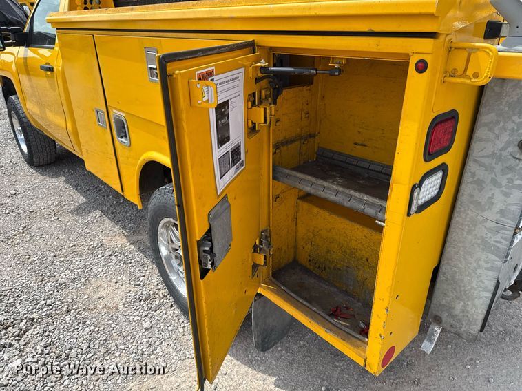 image for item EJ4553 2017 Chevrolet Silverado 3500HD utility bed pickup truck