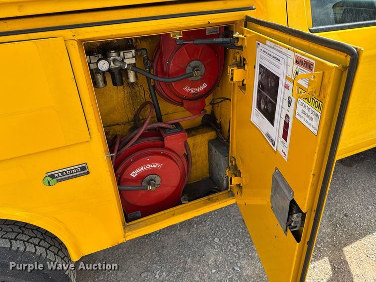 image for item EJ4553 2017 Chevrolet Silverado 3500HD utility bed pickup truck